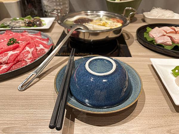 【食記｜桃園】寒舍精緻鍋物｜新鮮乾淨高級食材 一吃就上癮 精