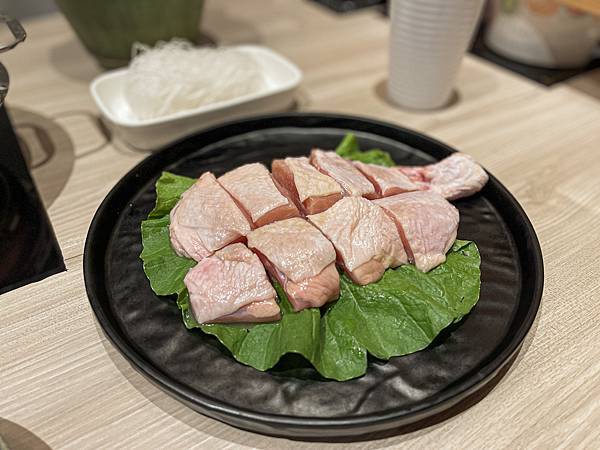 【食記｜桃園】寒舍精緻鍋物｜新鮮乾淨高級食材 一吃就上癮 精