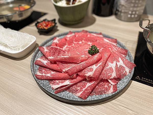 【食記｜桃園】寒舍精緻鍋物｜新鮮乾淨高級食材 一吃就上癮 精