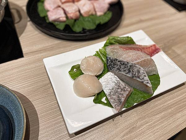 【食記｜桃園】寒舍精緻鍋物｜新鮮乾淨高級食材 一吃就上癮 精