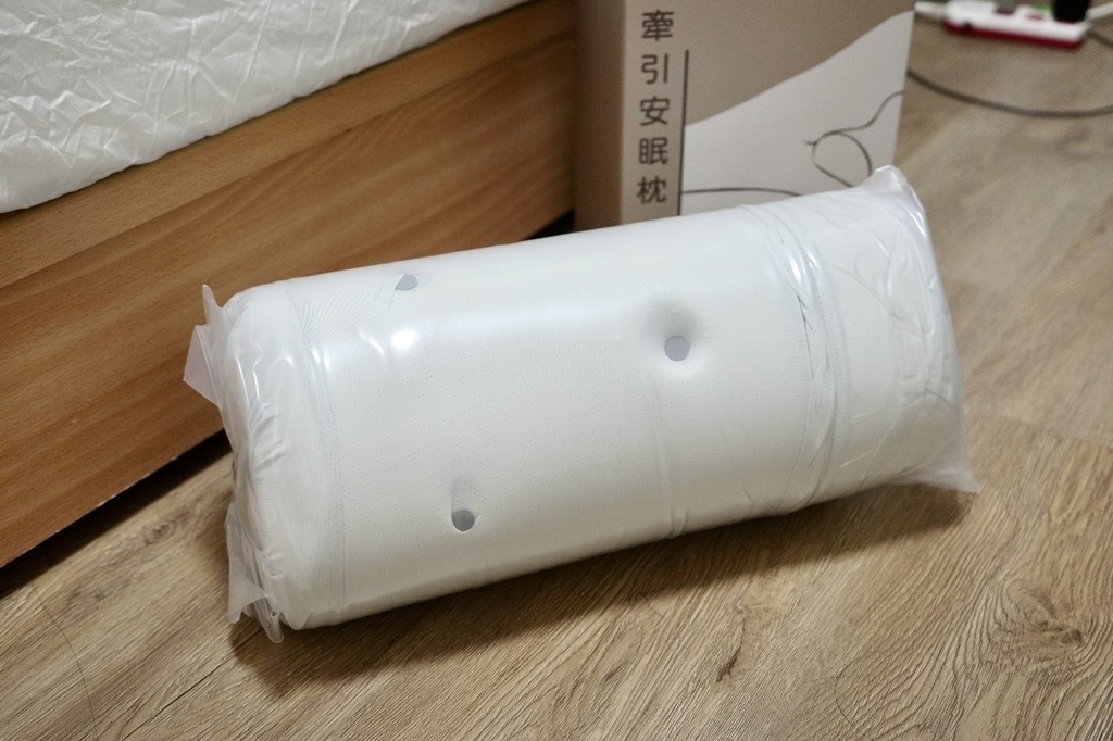 【日常｜開箱】四花軟居4leur 牽引安眠枕｜睡眠不足怎麼辦