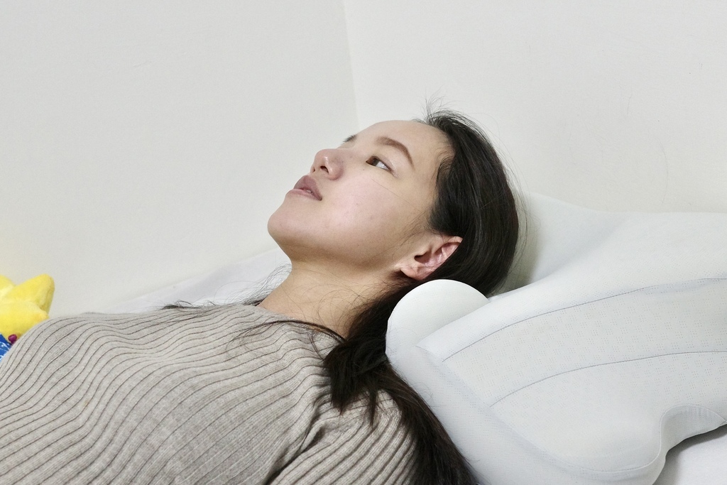 【日常｜開箱】四花軟居4leur 牽引安眠枕｜睡眠不足怎麼辦