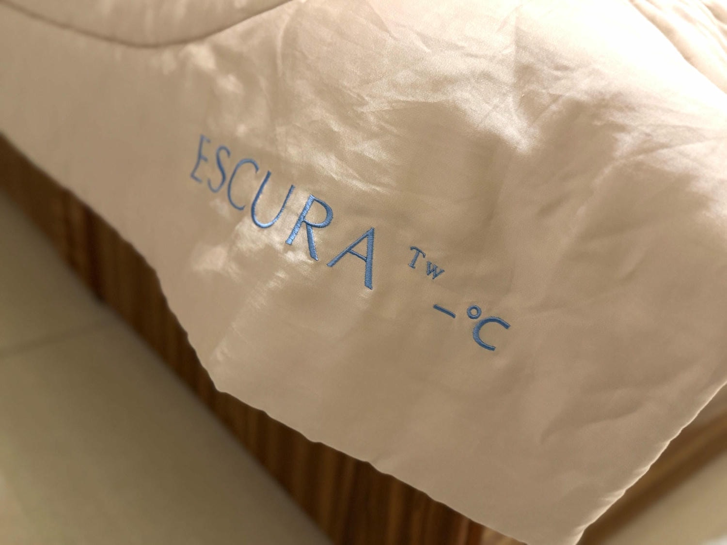 ESCURA 33℃ 抱抱被|一年四季都可以使用的棉被 可直接機洗 自然溫度調節 寶寶也睡得安心 - 第11張圖 ESCURA 33℃ 抱抱被|一年四季都可以使用的棉被 可直接機洗 自然溫度調節 寶寶也睡得安心
