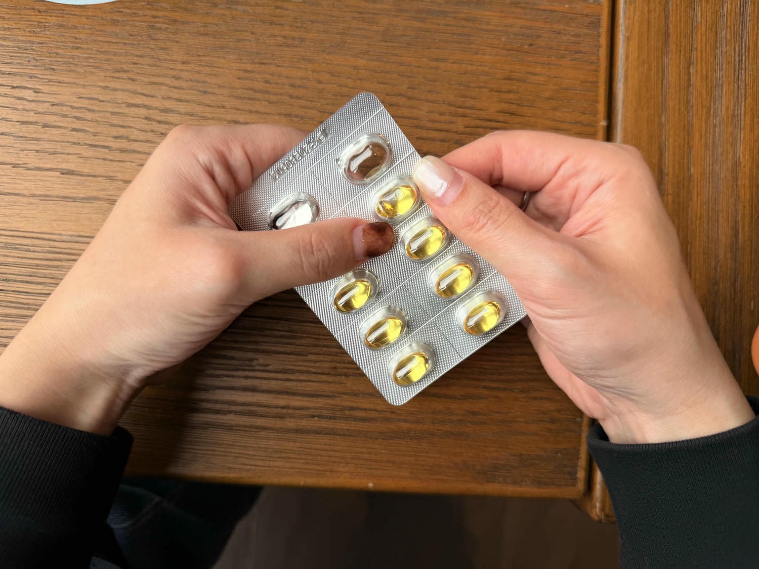 每天盯螢幕超過 8 小時？我最近開始這樣保養｜萃綠金盞花晶亮飲＋漾漾美超臨界頂級深海魚油分享