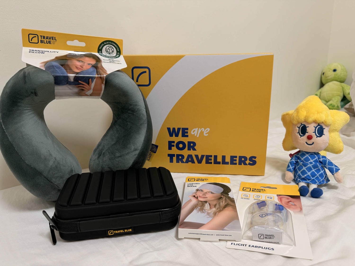 Travel Blue 旅途有型禮盒｜長途旅行不再硬撐 出國旅遊必備的頸枕、斜背包等小物分享