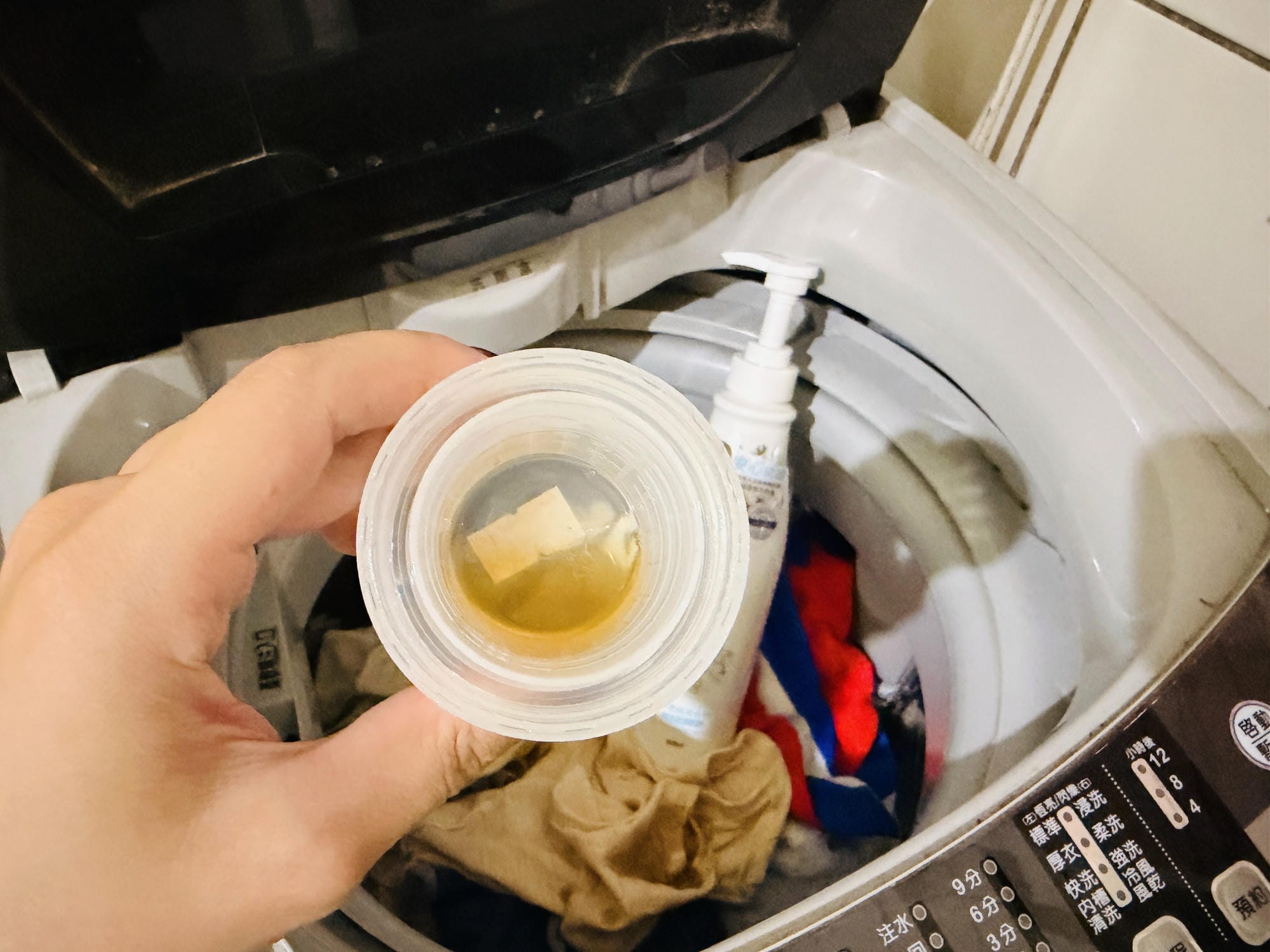 淨淨洗衣精使用心得｜原來洗衣服也可以這麼簡單 🧺